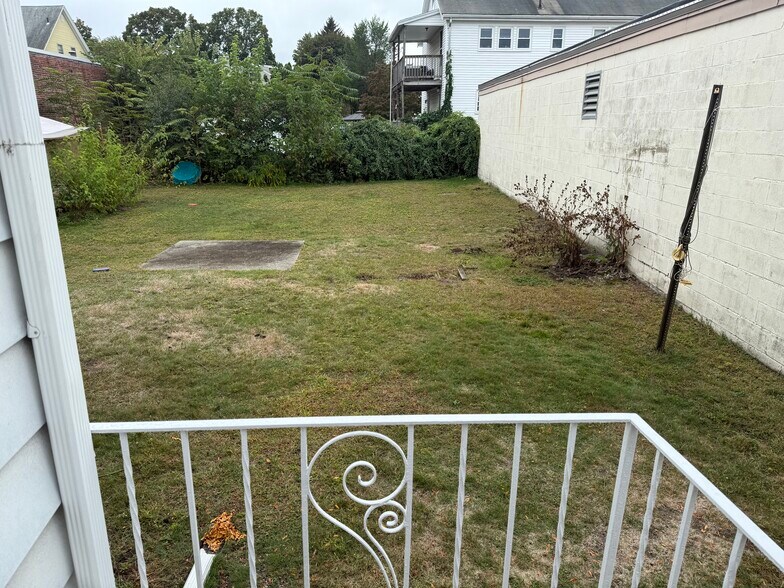 Building Photo - 67 North Beacon St