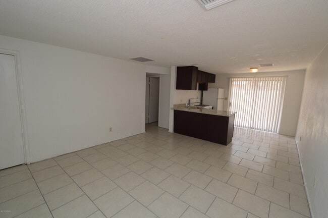 Building Photo - 1809 S Van Buren Ave