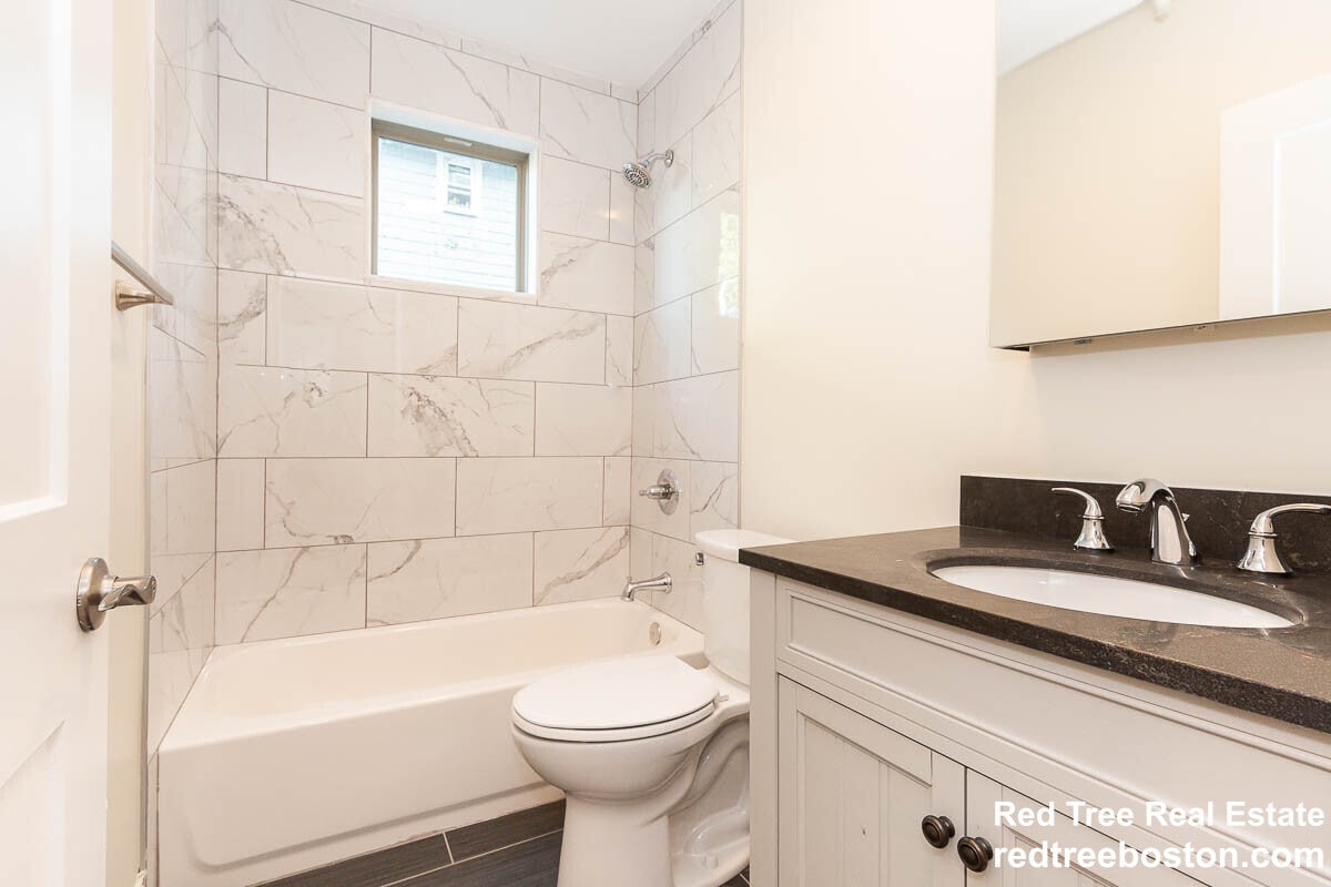 Building Photo - 28 Albion St