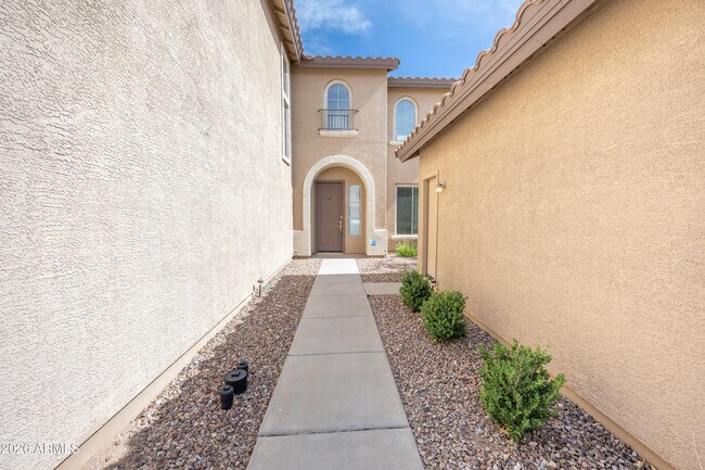 Building Photo - 2023 W Shackleton Dr