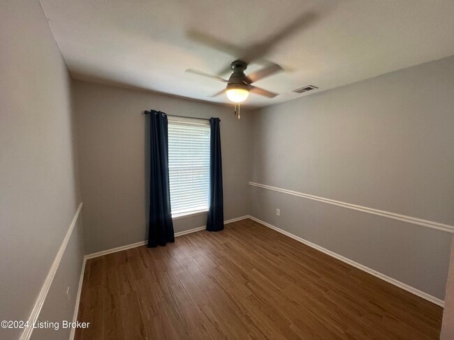 Building Photo - 2307 Medford Ln