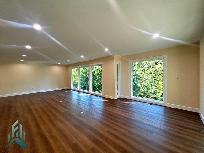 Building Photo - Newly remodeled 5 bed/3 bath Philomath home