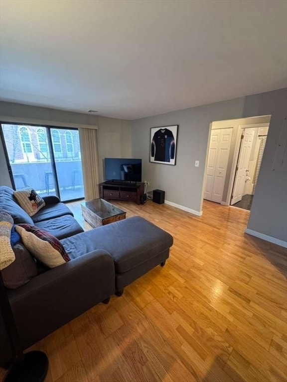 Building Photo - 20 Central St