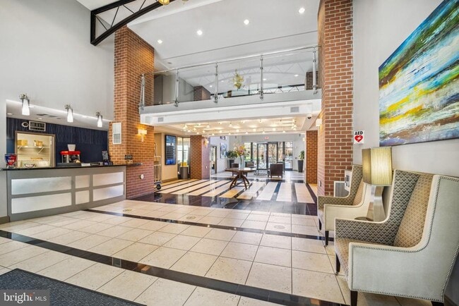 Building Photo - 1021 N Garfield St