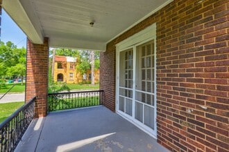 Building Photo - 1 Bed 1 Bath apartment in Okc close to Plaza District!