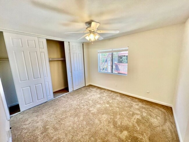 Building Photo - 5543 Adobe Falls Rd