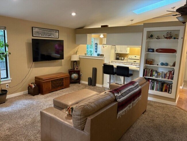 Building Photo - Fully Furnished Cozy 2-Bedroom Living in Desirable Tumwater Hill