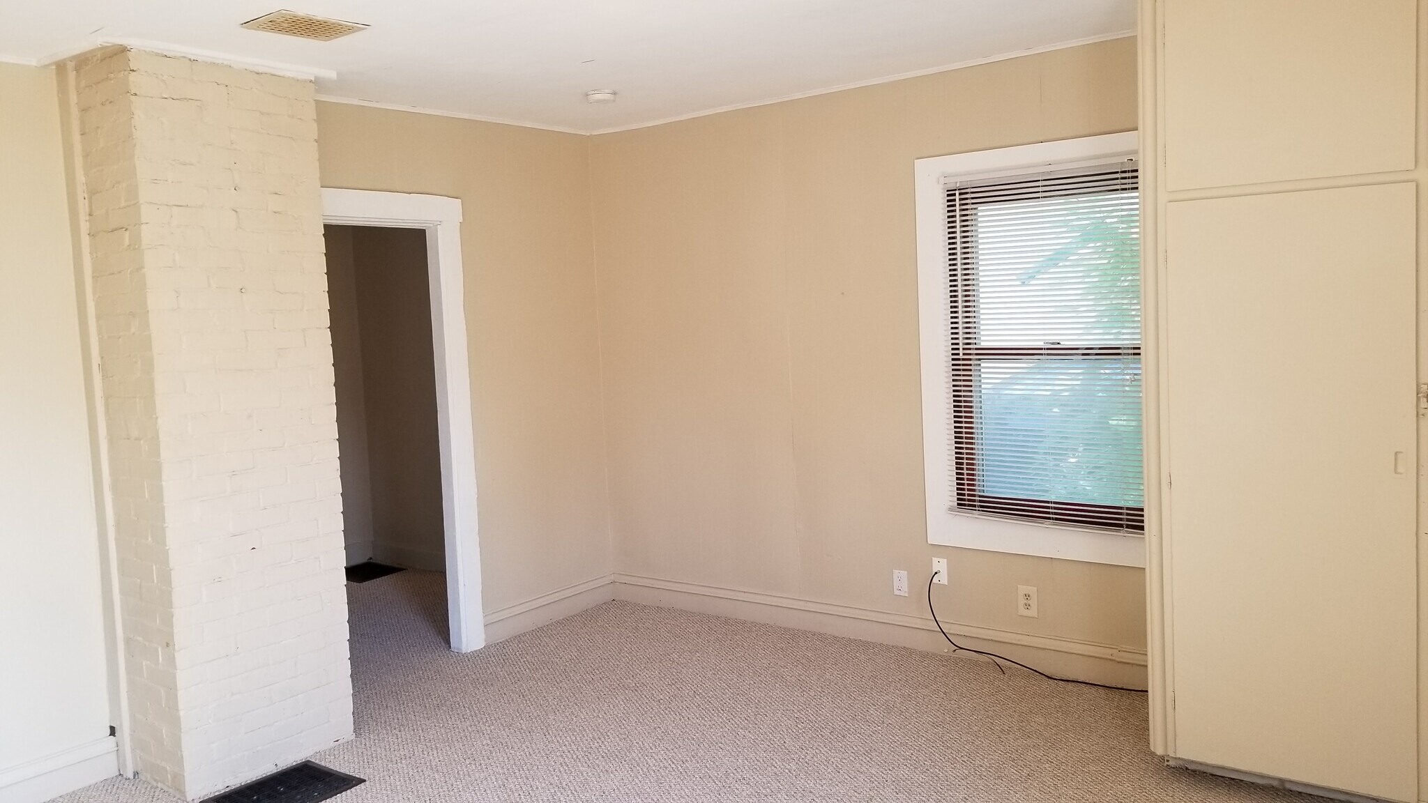 Building Photo - 117 Clapp St