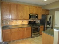 Building Photo - 2207 Kimball Pl