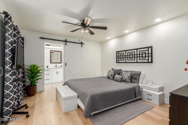 Building Photo - 2529 N Miller Rd