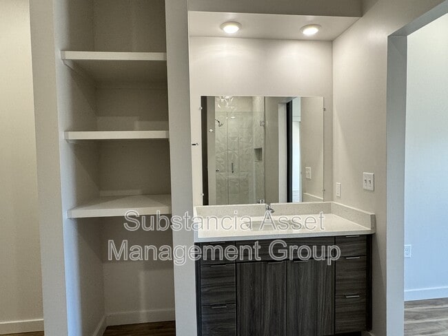 Building Photo - 1665 Midtown Pl