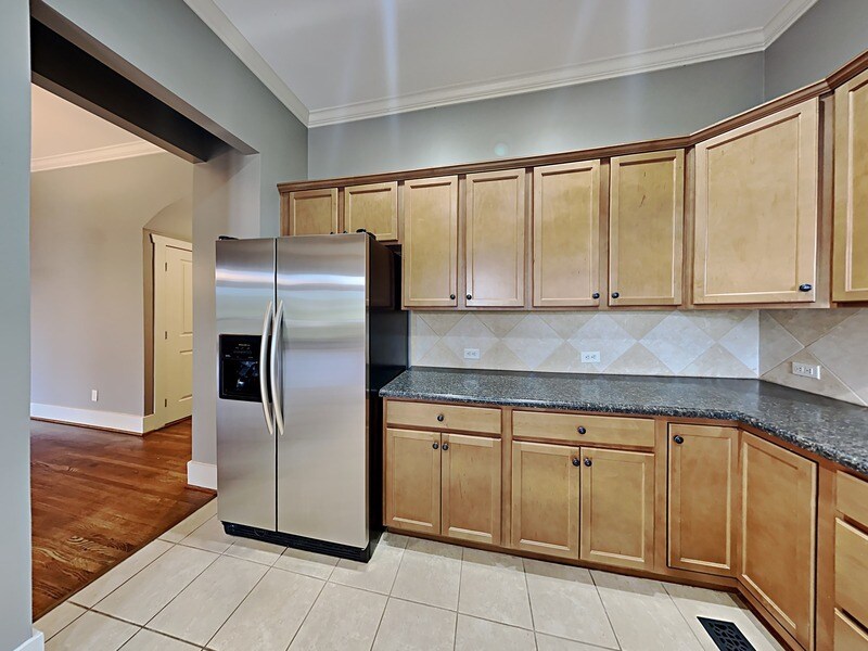 Building Photo - 2088 Eagle Ridge Dr