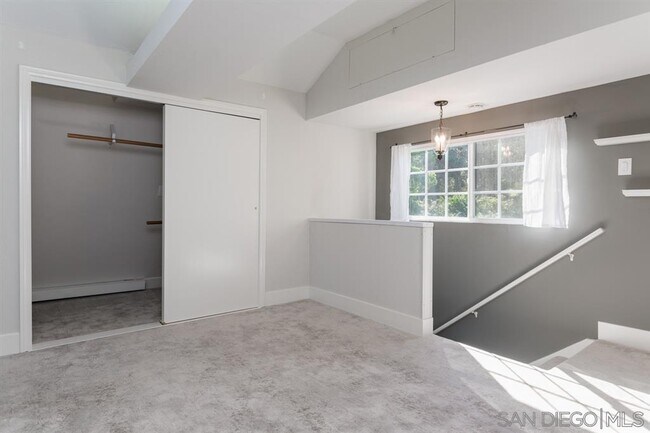 Building Photo - 4910 Ladera Sarina