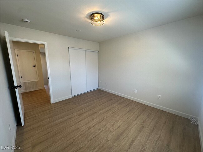 Building Photo - 2635 Cottonwillow St