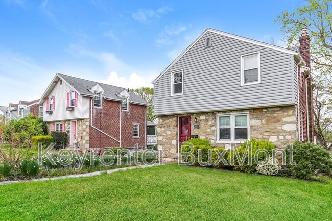 Building Photo - 2032 Jenkintown Rd