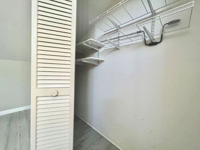 Building Photo - 8805 Lateen Ln