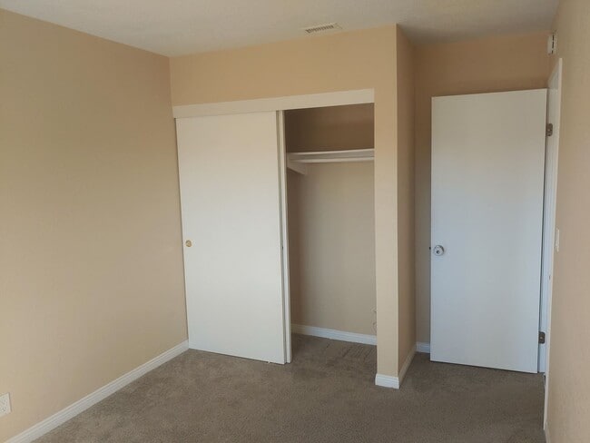 Building Photo - COMING SOON! Single Level 4 Bed/2 Bath in ...