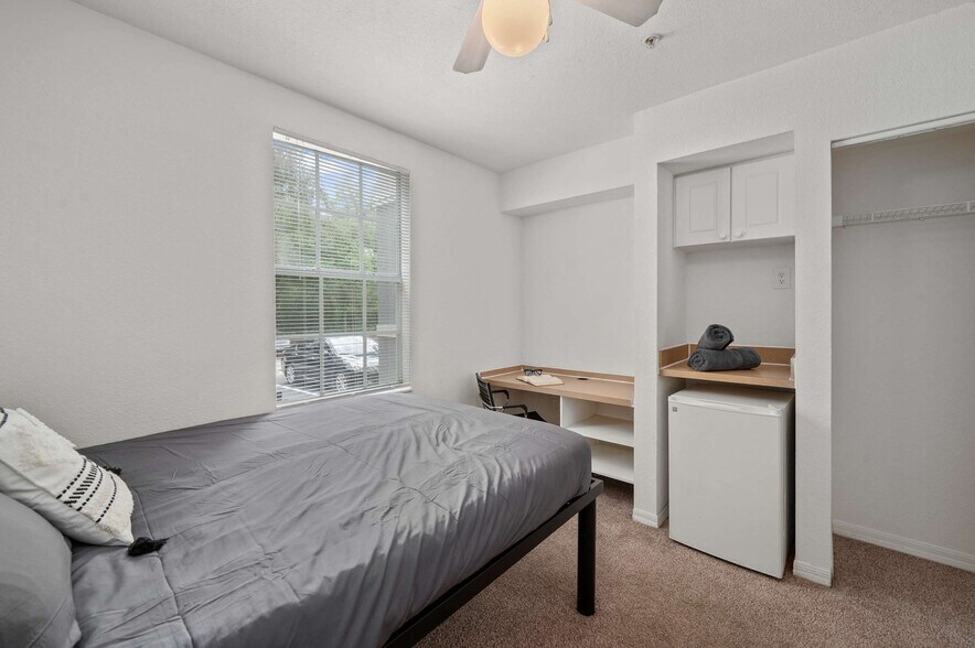 Building Photo - 5650 Graduate Cir