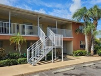Building Photo - 117 N Evergreen Ave