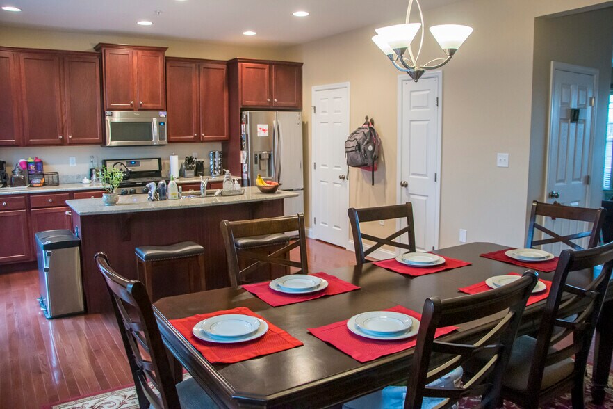 Kitchen - 2B Ellington Road