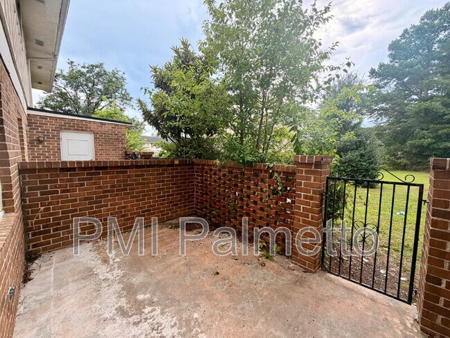 Building Photo - 1241 Grove Park Ln