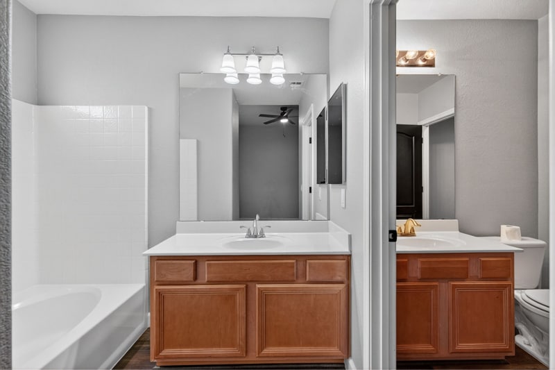 Building Photo - 8105 W Beck Ln