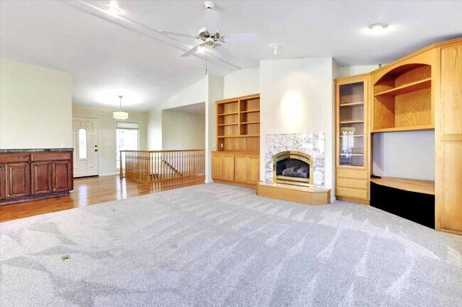Building Photo - Golf Course 3/2 home in Lake Wildwood, Pen...