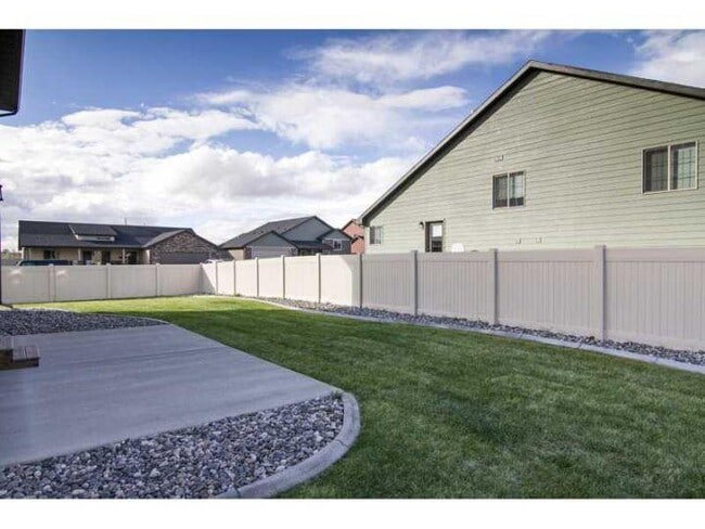 Building Photo - 4 bedroom in Billings MT 59106