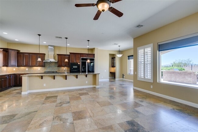Building Photo - 2713 Cyrano St