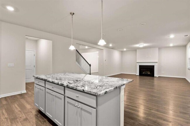 Building Photo - 3217 Hidden Valley Cir