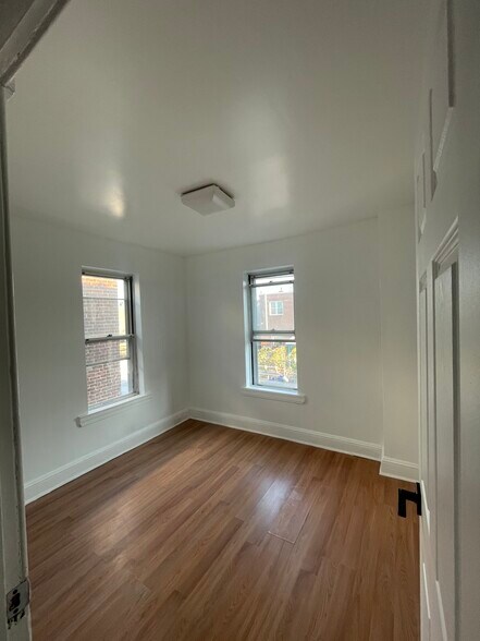 Building Photo - 3033 Chatham St