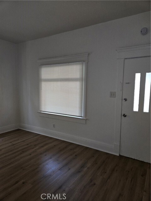 Building Photo - 209 S Birch St