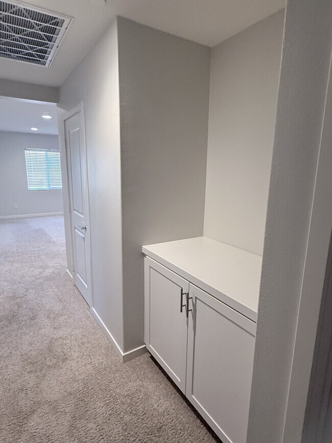 Building Photo - 31124 Hanover Ln