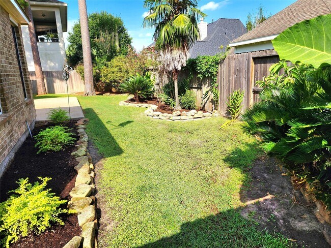 Building Photo - 14214 Altair Dr
