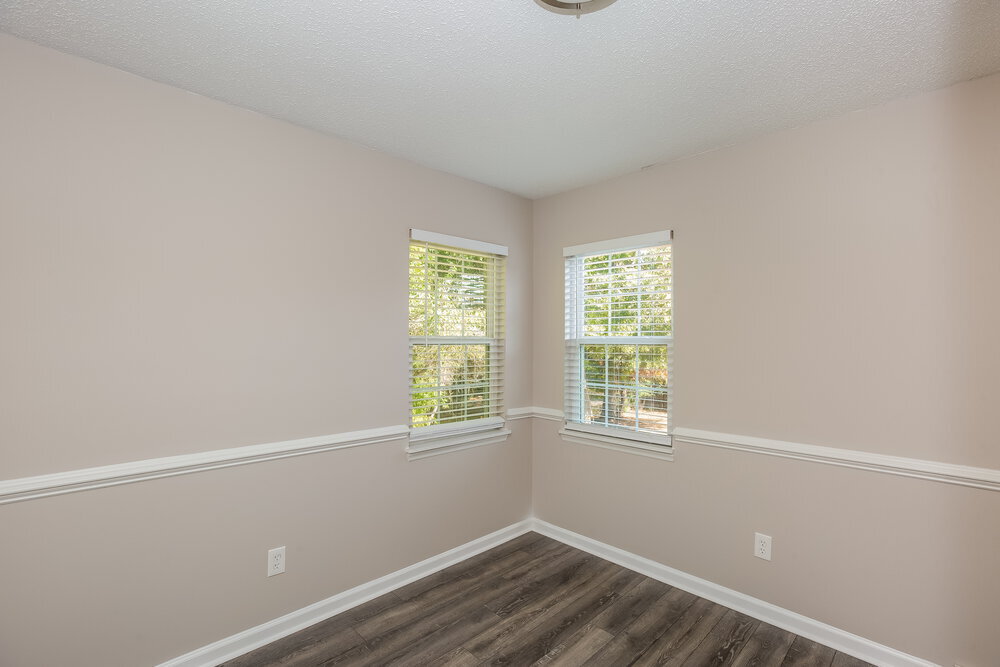Building Photo - 1833 Middlebury Ct