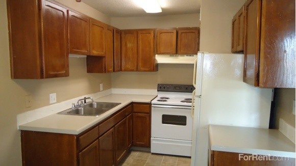 1 Bedroom Kitchen - Stoneside Apartments