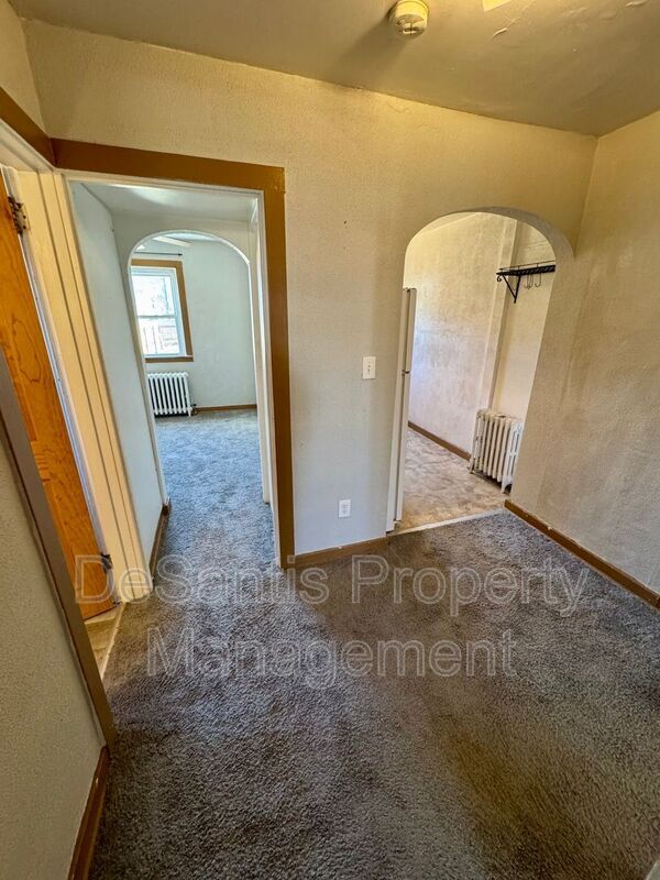 Building Photo - 732 Idlewood Ave