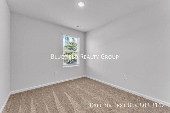 Building Photo - 503 Heswall Ct