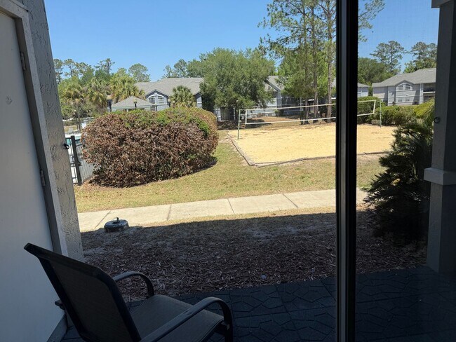 Building Photo - Spacious Furnished 3bd/3ba in Windsor Park! Close to Campus, Surrounded by Nature!