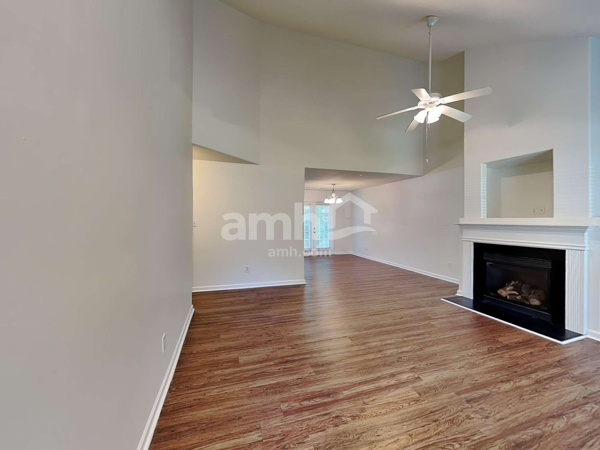 Building Photo - 10815 Pointer Ridge Dr