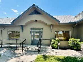 Building Photo - 573 N Minaret Ave