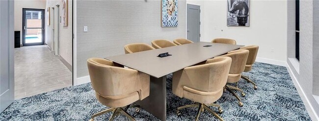 Building Photo - 3100 Lake Villa Dr