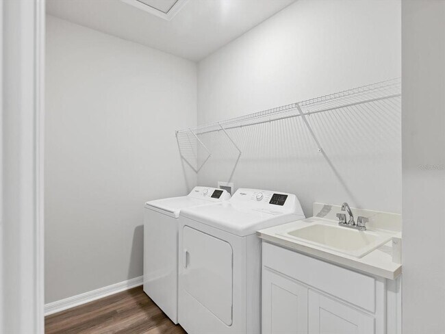 Building Photo - 12044 Kingsley Trl