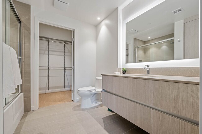Building Photo - 5851 W 88th St