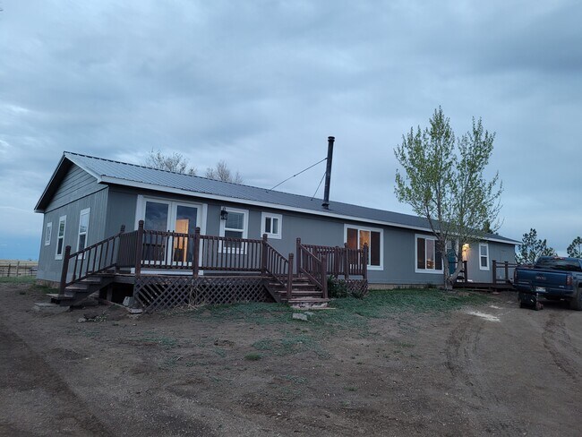 Building Photo - 11665 Blaney Rd S