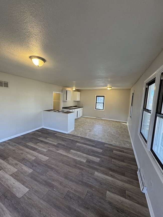 Building Photo - 1601 SE 22nd St