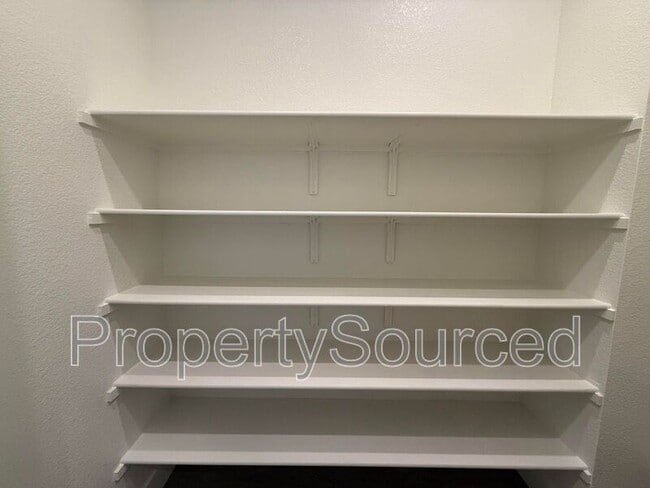 Building Photo - 1136 Crescent Ave