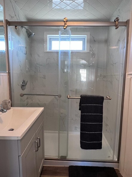 Building Photo - 665 Mendon Rd