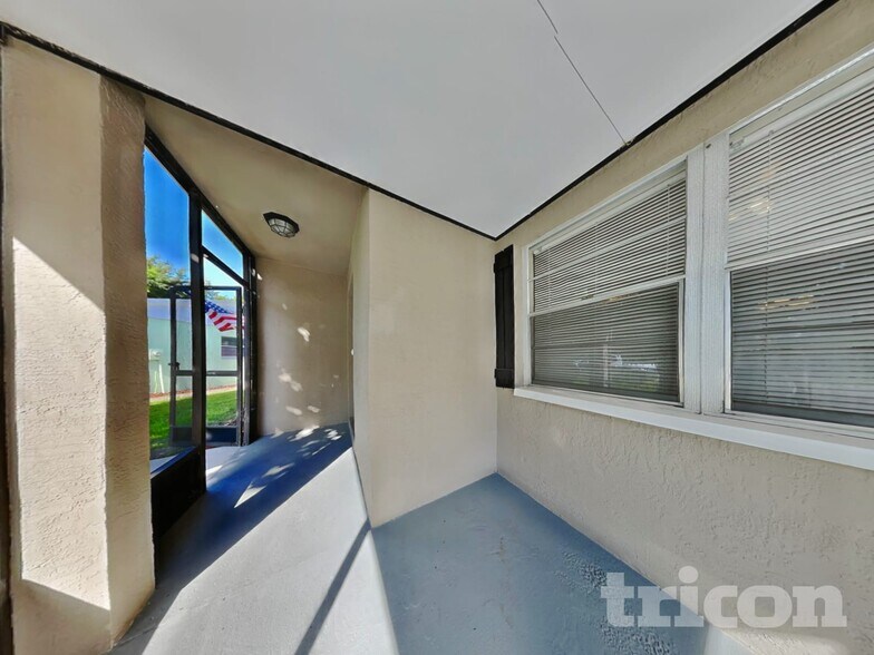 Building Photo - 3154 Macdonald Drive Clearwater FL