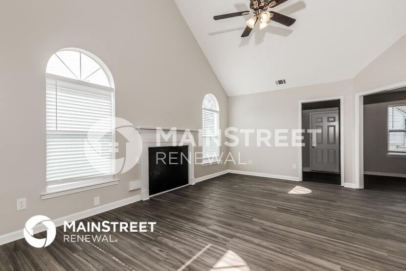 Building Photo - 7925 Woodlake Dr